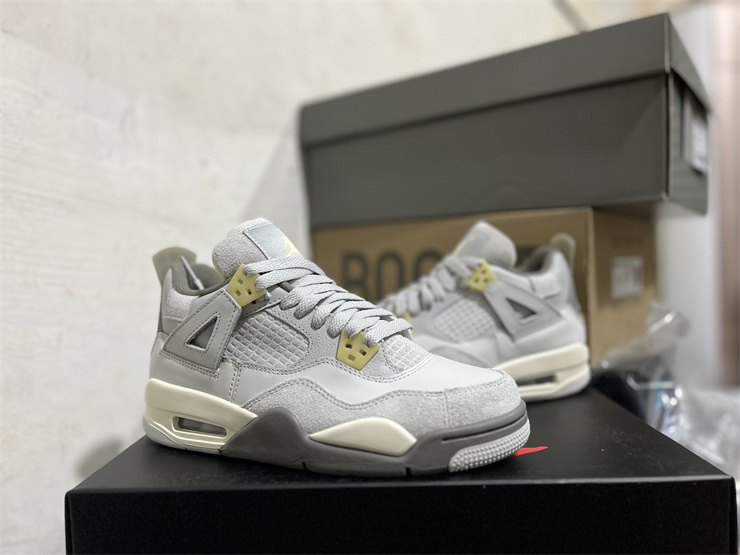 Air Jordan 4 SE Craft “Photon Dust