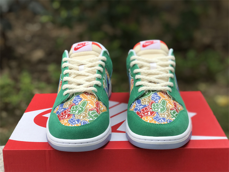 Nike Dunk Low “Foam Finger”