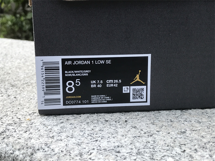 Air Jordan 1 Low WMNS “Panda”