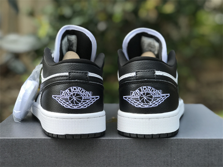 Air Jordan 1 Low WMNS “Panda”