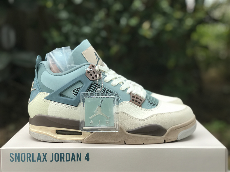 Air Jordan 4  BLUE