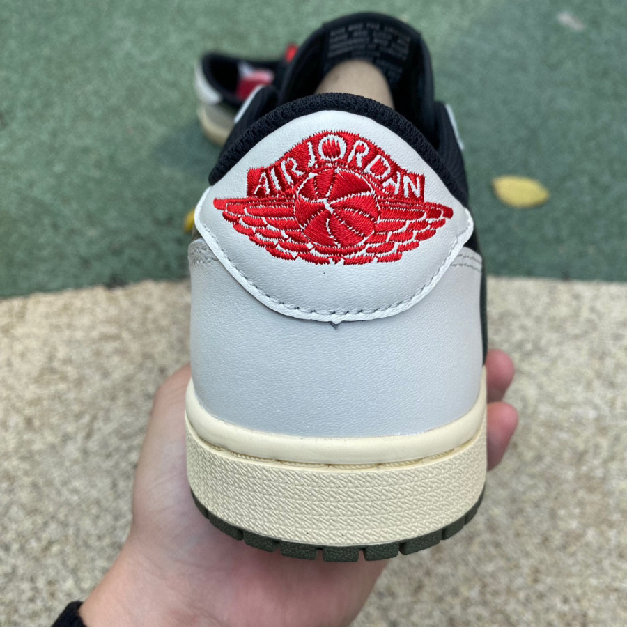 Travis Scott x Air Jordan 1 Low OG WMNS “Olive”