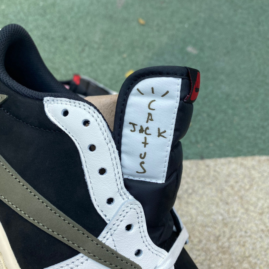 Travis Scott x Air Jordan 1 Low OG WMNS “Olive”
