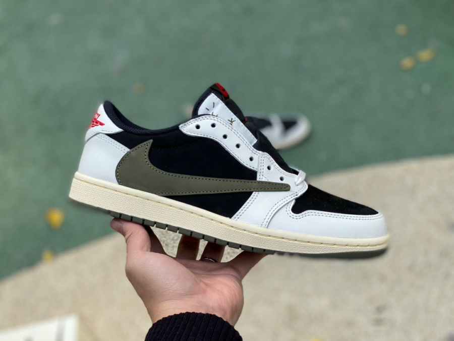 Travis Scott x Air Jordan 1 Low OG WMNS “Olive”