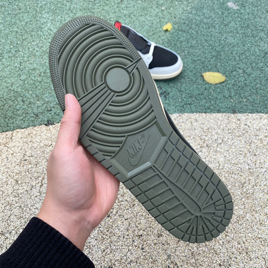 Travis Scott x Air Jordan 1 Low OG WMNS “Olive”