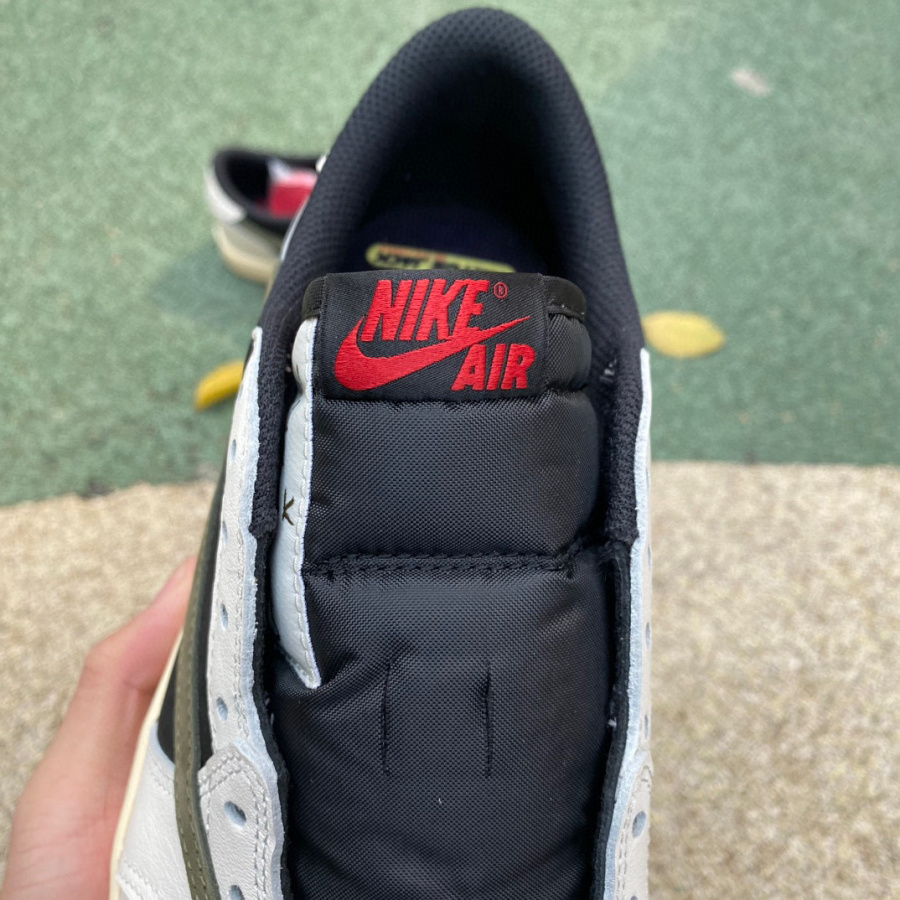 Travis Scott x Air Jordan 1 Low OG WMNS “Olive”