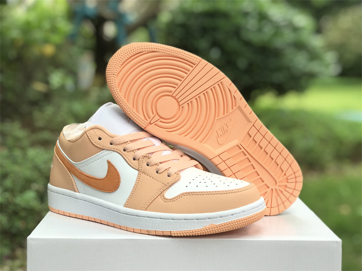 Air Jordan 1 Low sunset misty yellow