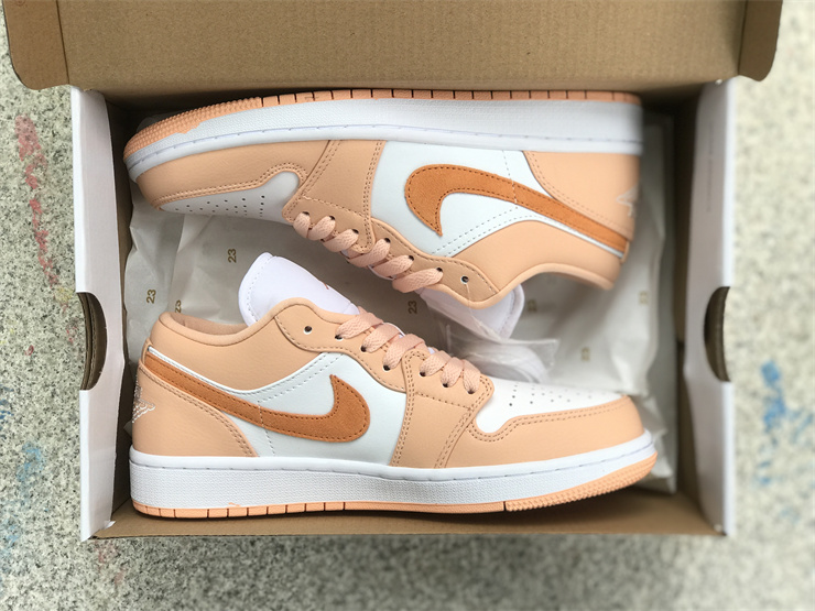 Air Jordan 1 Low sunset misty yellow