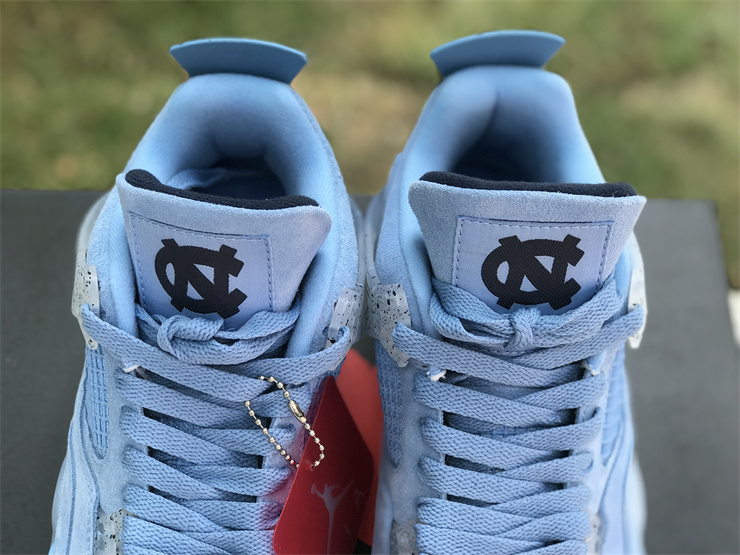 Air Jordan 4 Retro UNC PE Limited North Carolina Blue