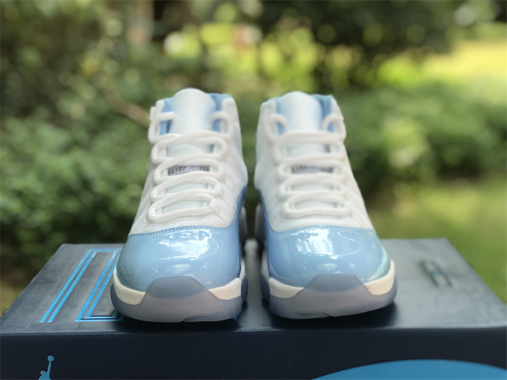 Air Jordan 11 White and blue