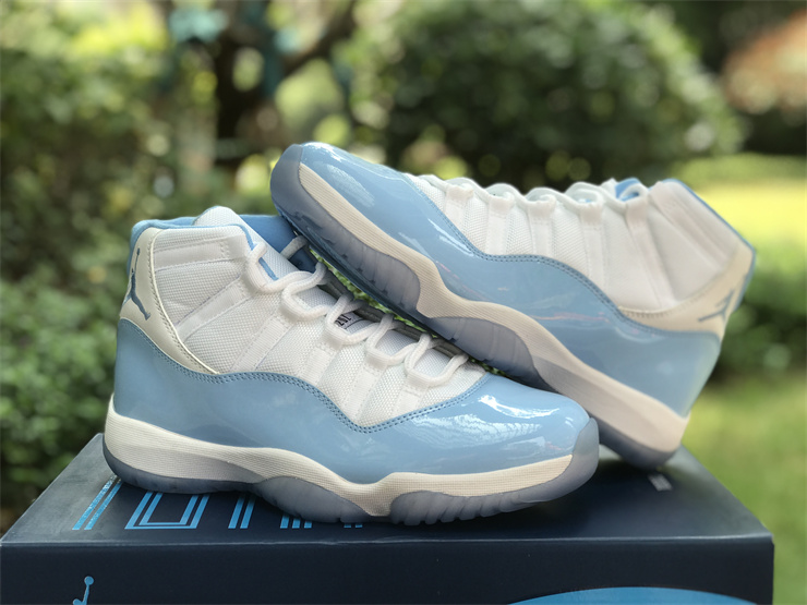 Air Jordan 11 White and blue