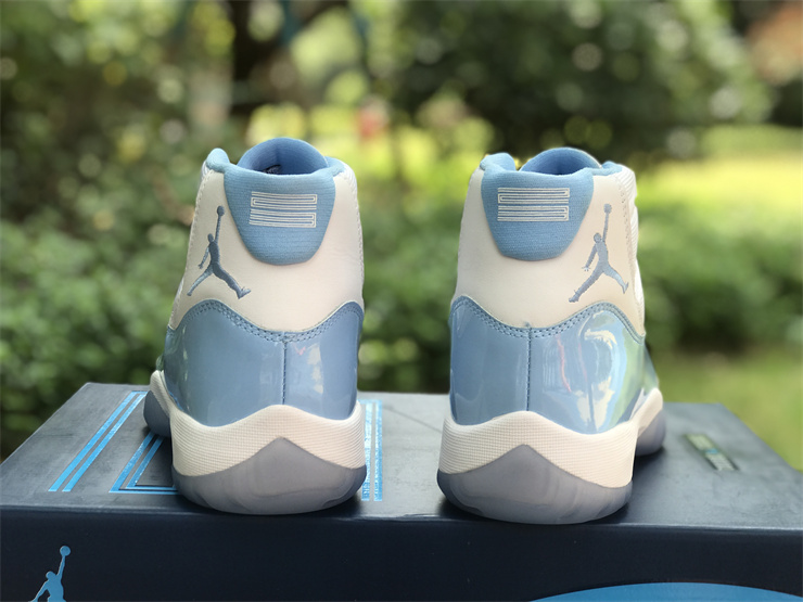 Air Jordan 11 White and blue