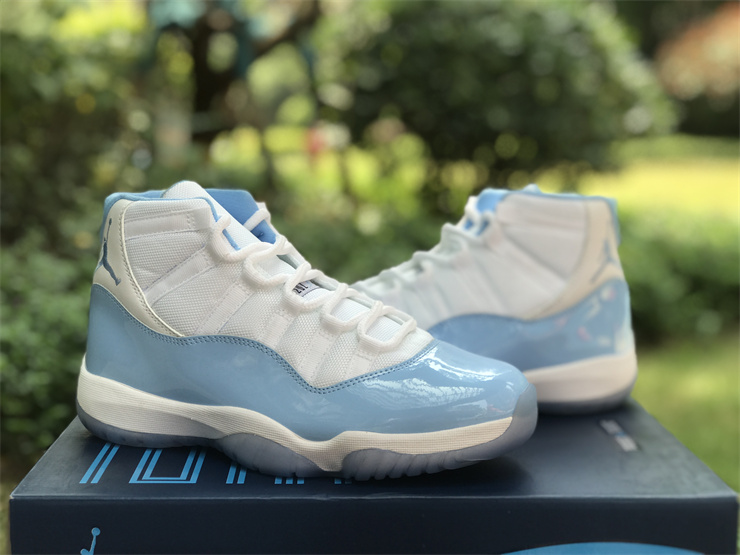 Air Jordan 11 White and blue