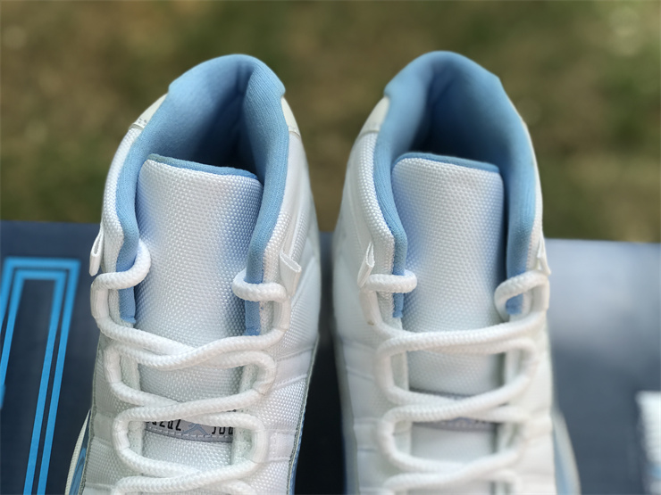 Air Jordan 11 White and blue