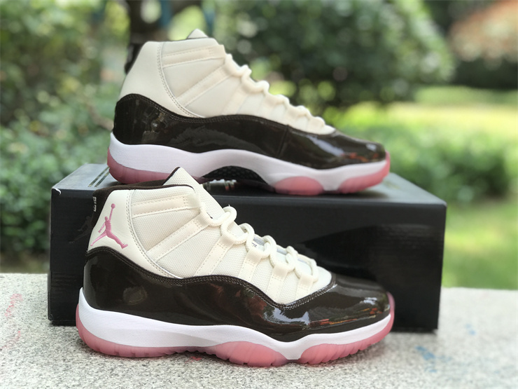 Air Jordan 11 White Black Pink