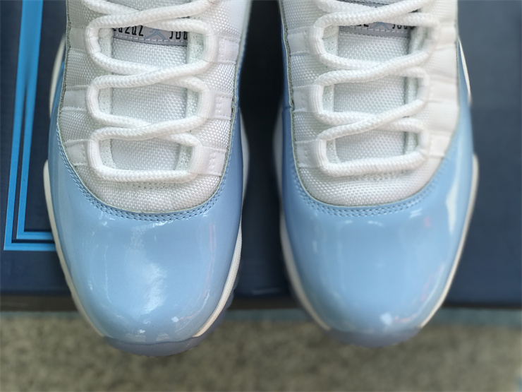 Air Jordan 11 White and blue