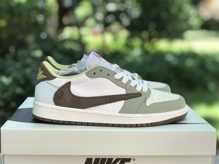 Travis Scott x Air Jordan 1 Year of the Rabbit Reverse Hook Low Top
