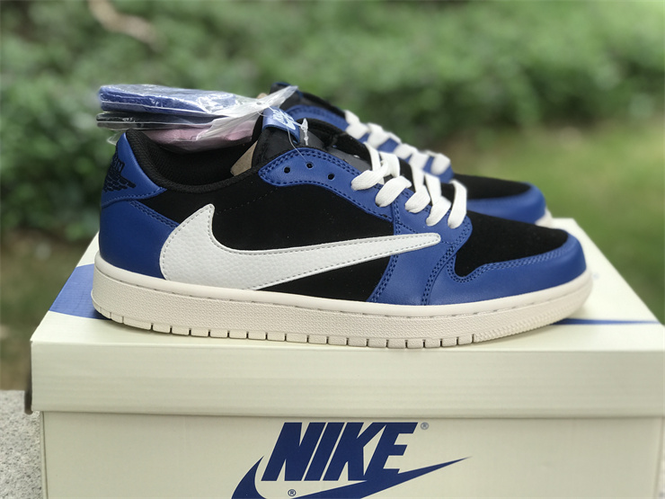 Travis Scott x Air Jordan 1 Low Black and blue reverse hook Low
