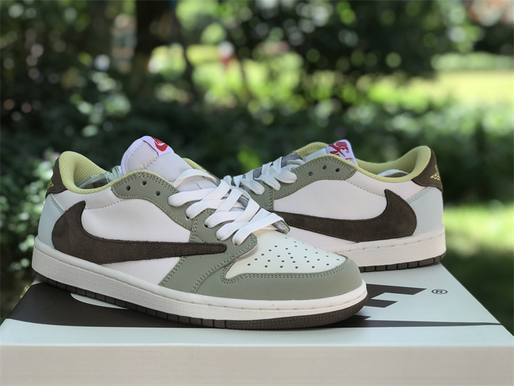 Travis Scott x Air Jordan 1 Year of the Rabbit Reverse Hook Low Top