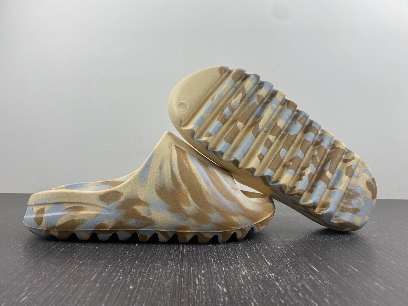 YEEZY SLIDE Yellow camo，GW1932