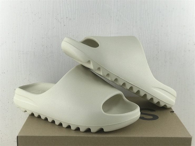 adidas originals Yeezy Slide