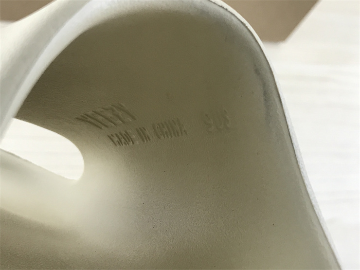 adidas originals Yeezy Slide