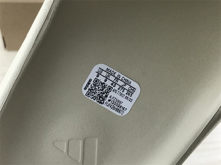 adidas originals Yeezy Slide