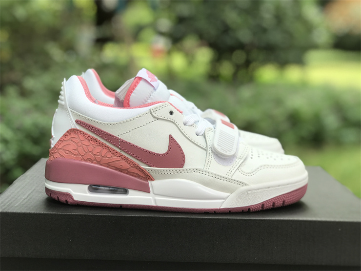 NIKE AIR JORDAN LEGACY 312 LOW 312 white powder