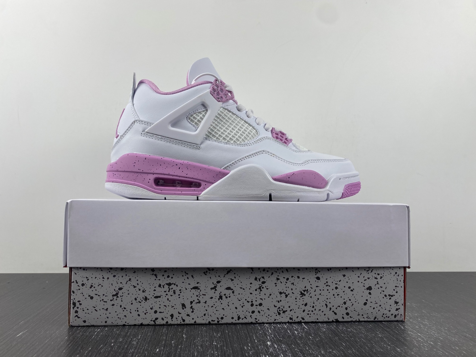 Air Jordan 4 White Pink Oreos
