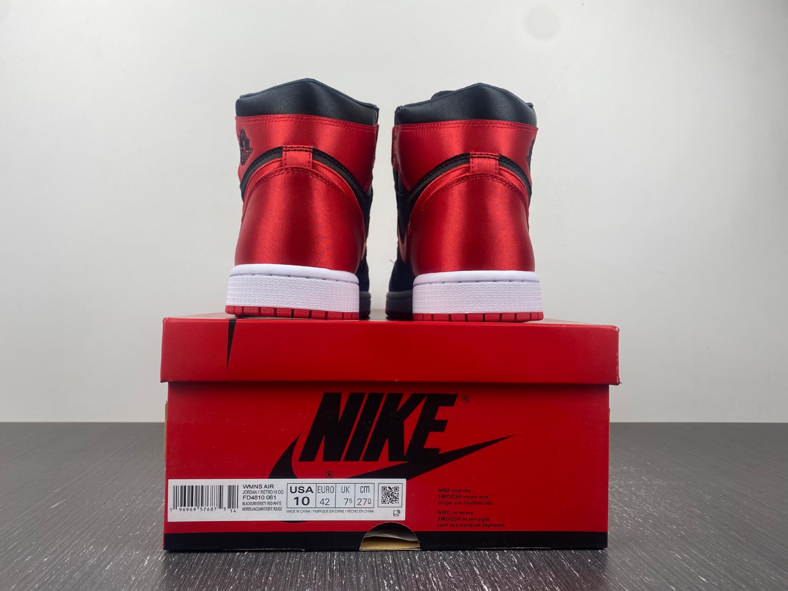 Air Jordan 1 High OG WMNS “Satin Bred”