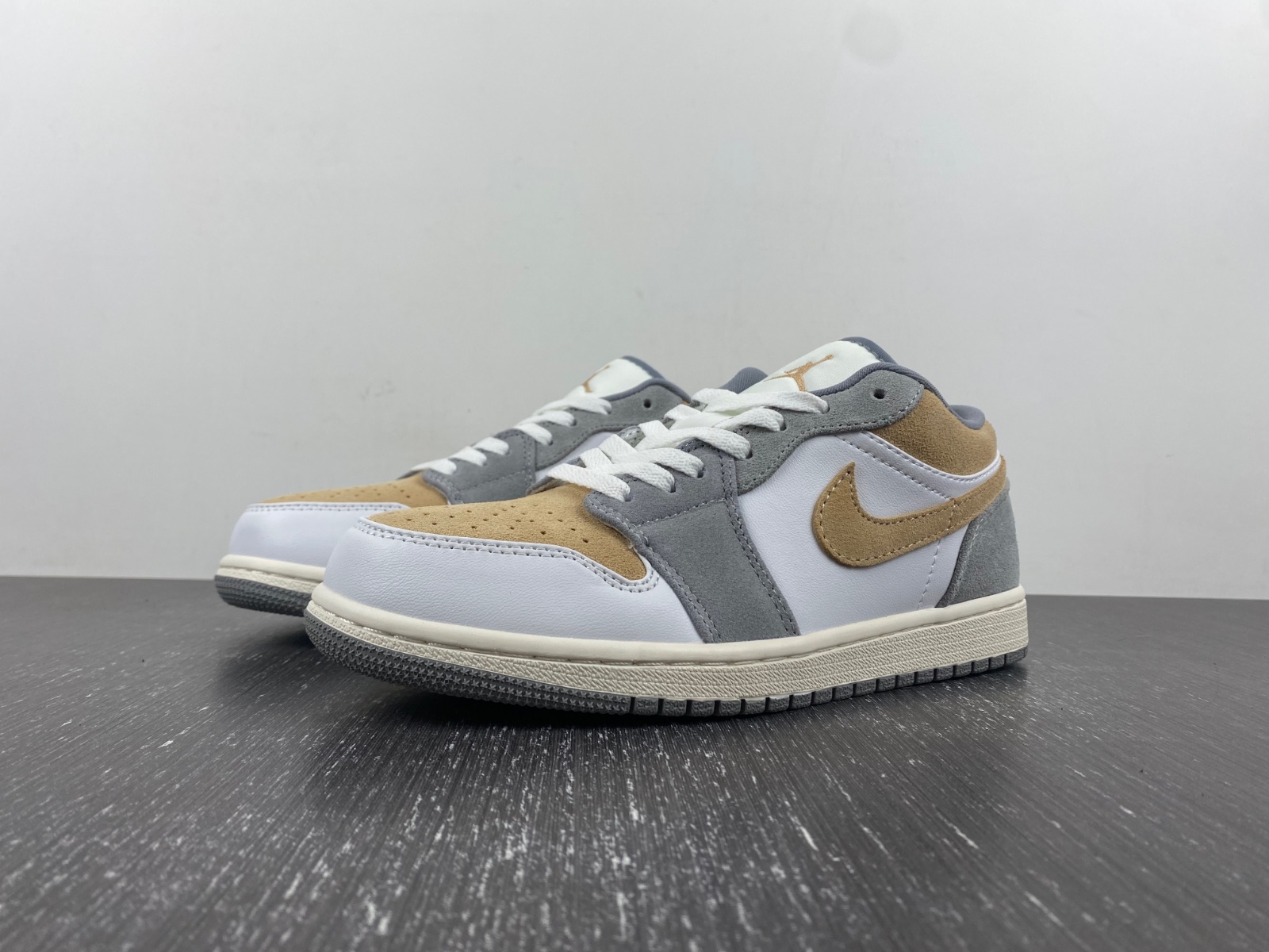 Air Jordan 1 Low AJ1 White gray-brown low top