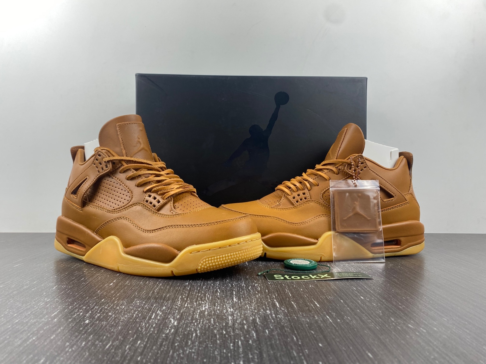Air Jordan 4 Premium “Ginger”