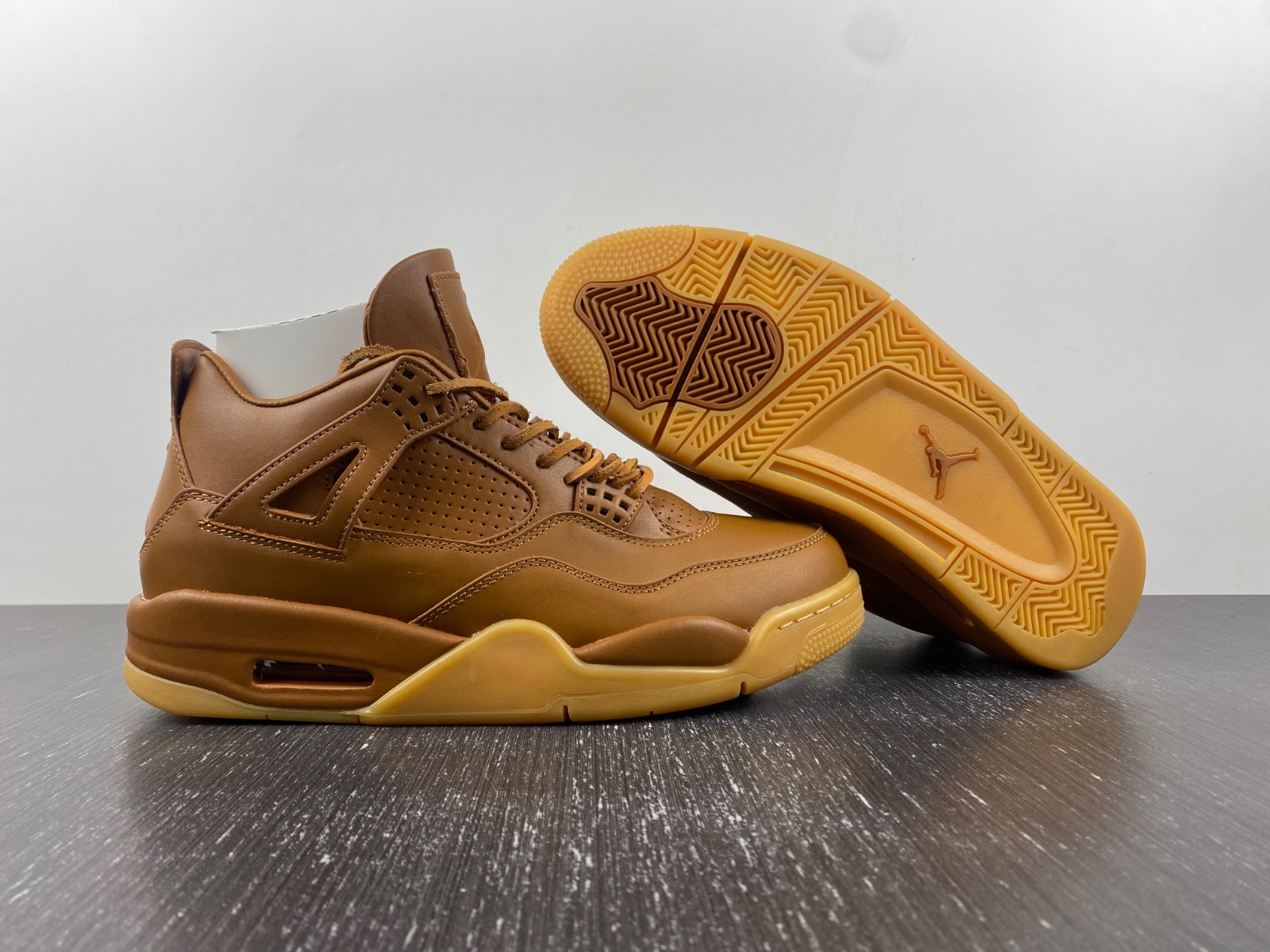 Air Jordan 4 Premium “Ginger”