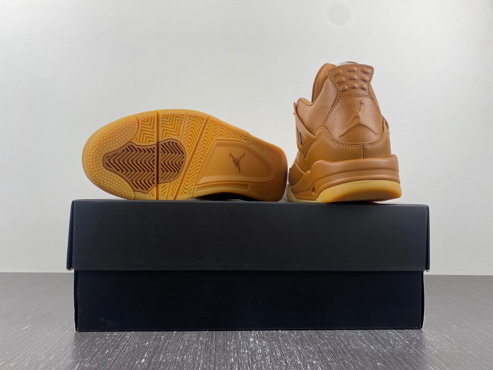 Air Jordan 4 Premium “Ginger”