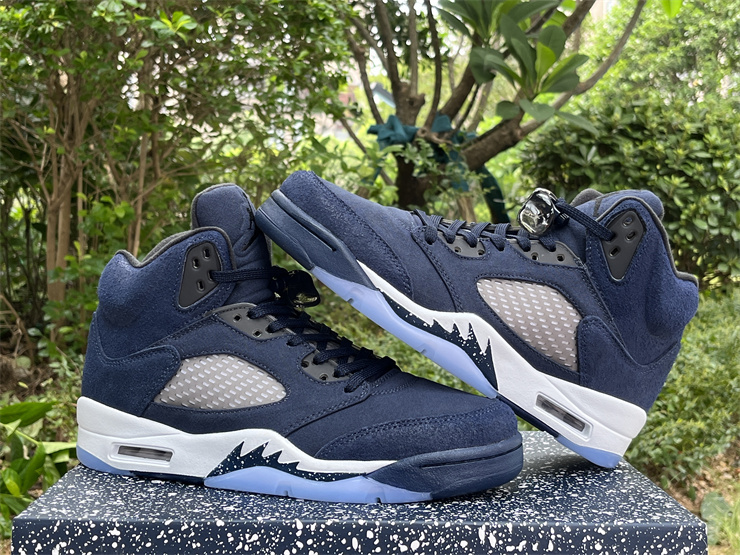 Air Jordan 5 “Midnight Navy”