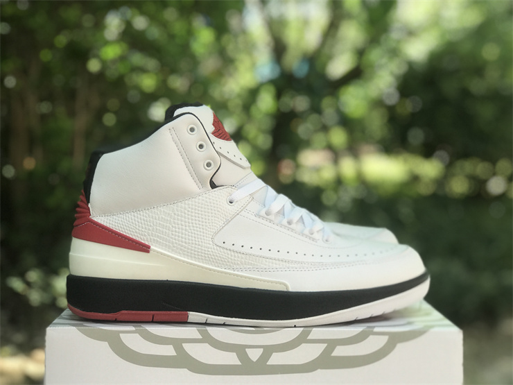 Air Jordan 2 OG “Chicago”