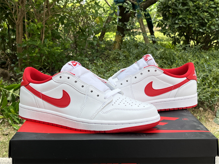 Air Jordan 1 Low OG “University Red”