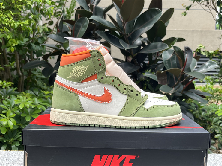 Air Jordan 1 High OG White green orange