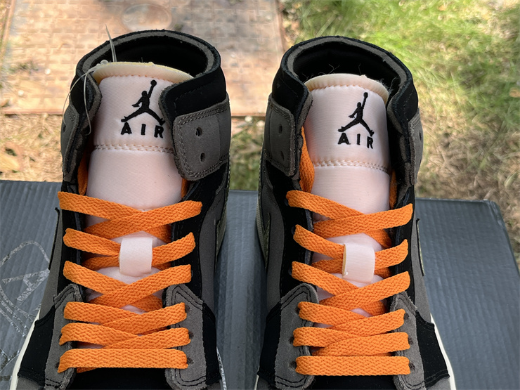 Air Jordan 1 Mid SE Craft