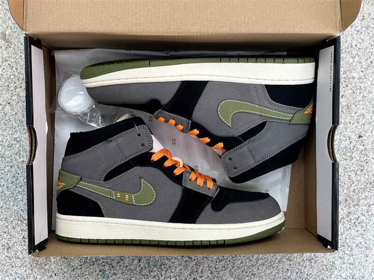 Air Jordan 1 Mid SE Craft