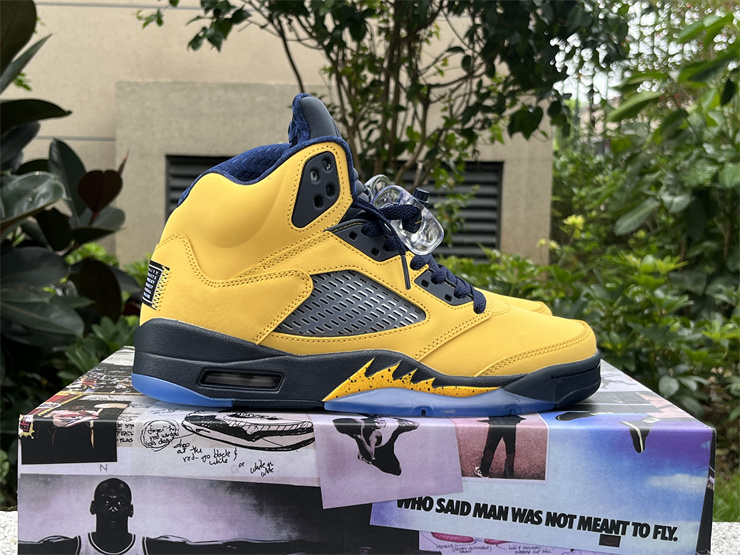 Air Jordan 5 SP “Michigan”