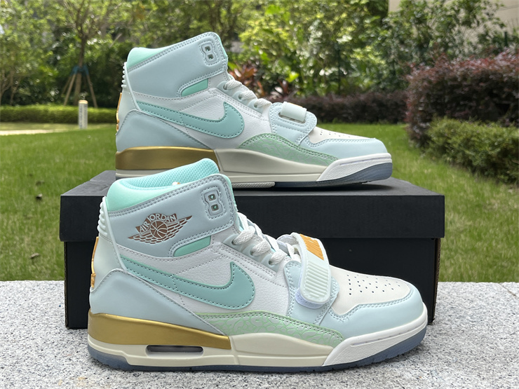 Jordan Legacy 312 .DR8486-131