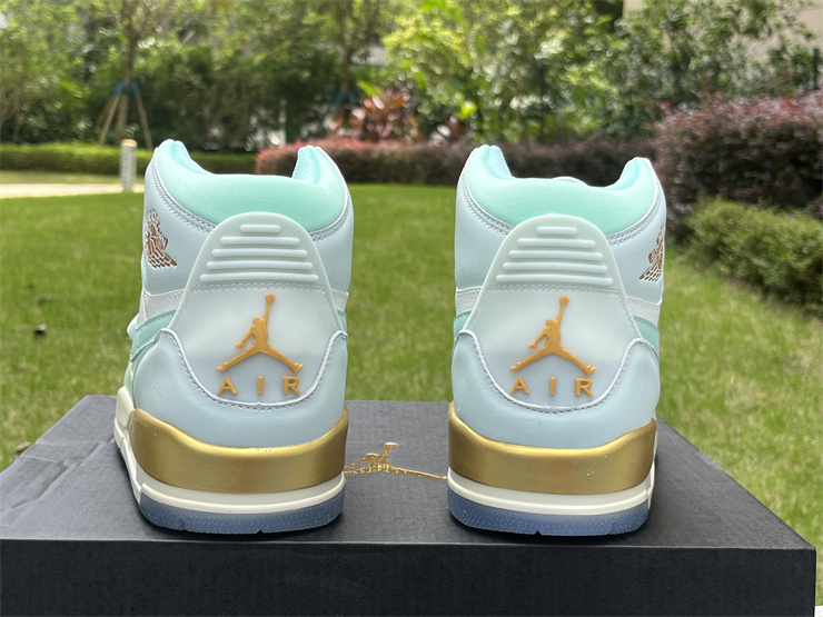 Jordan Legacy 312 .DR8486-131