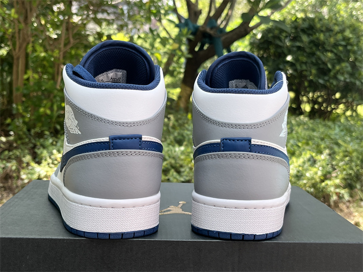 Air Jordan 1 Mid “True Blue”