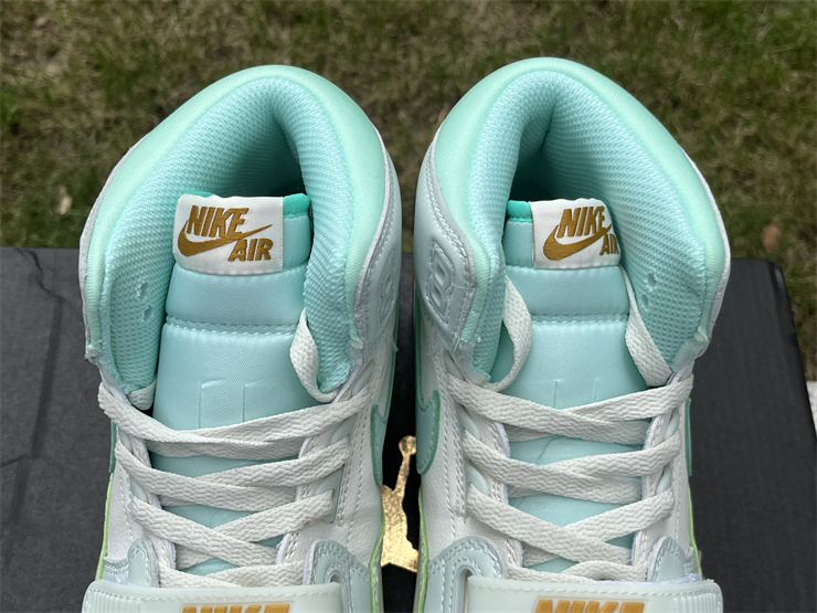 Jordan Legacy 312 .DR8486-131