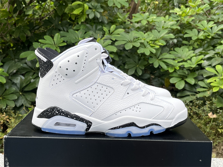 Air Jordan 6 “Reverse Oreo”