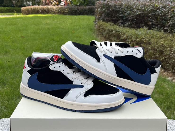 Air Jordan 1 Low white black blue