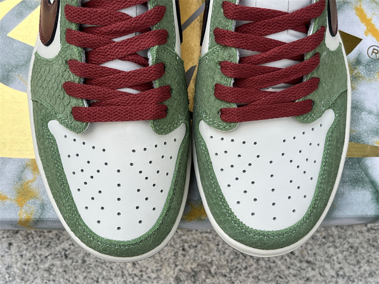 Air Jordan 1 Low white and green snake print