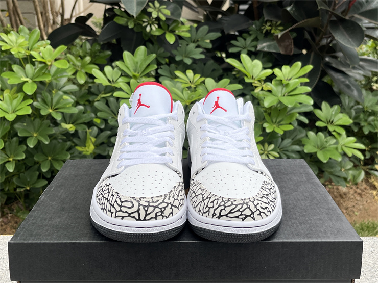 Air Jordan 1 Phat Low cement ash