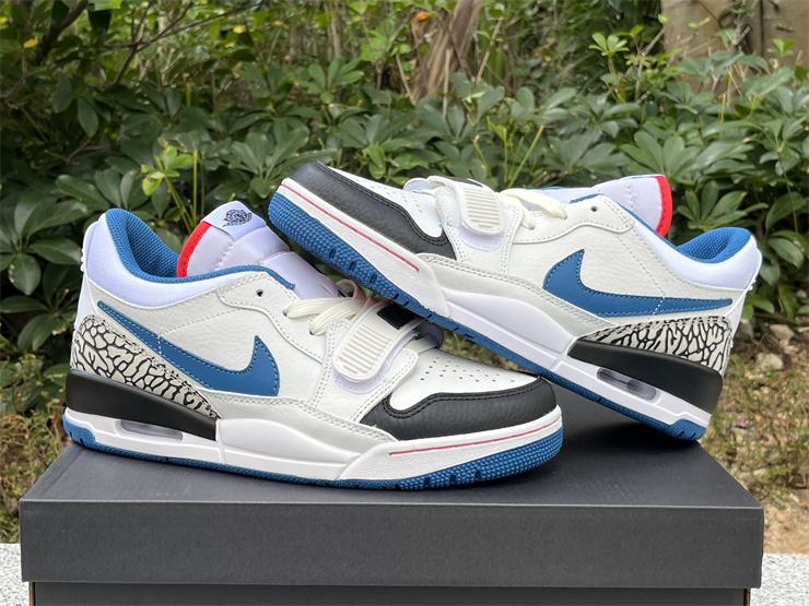 NIKE AIR JORDAN LEGACY 312 LOW,White, black and blue
